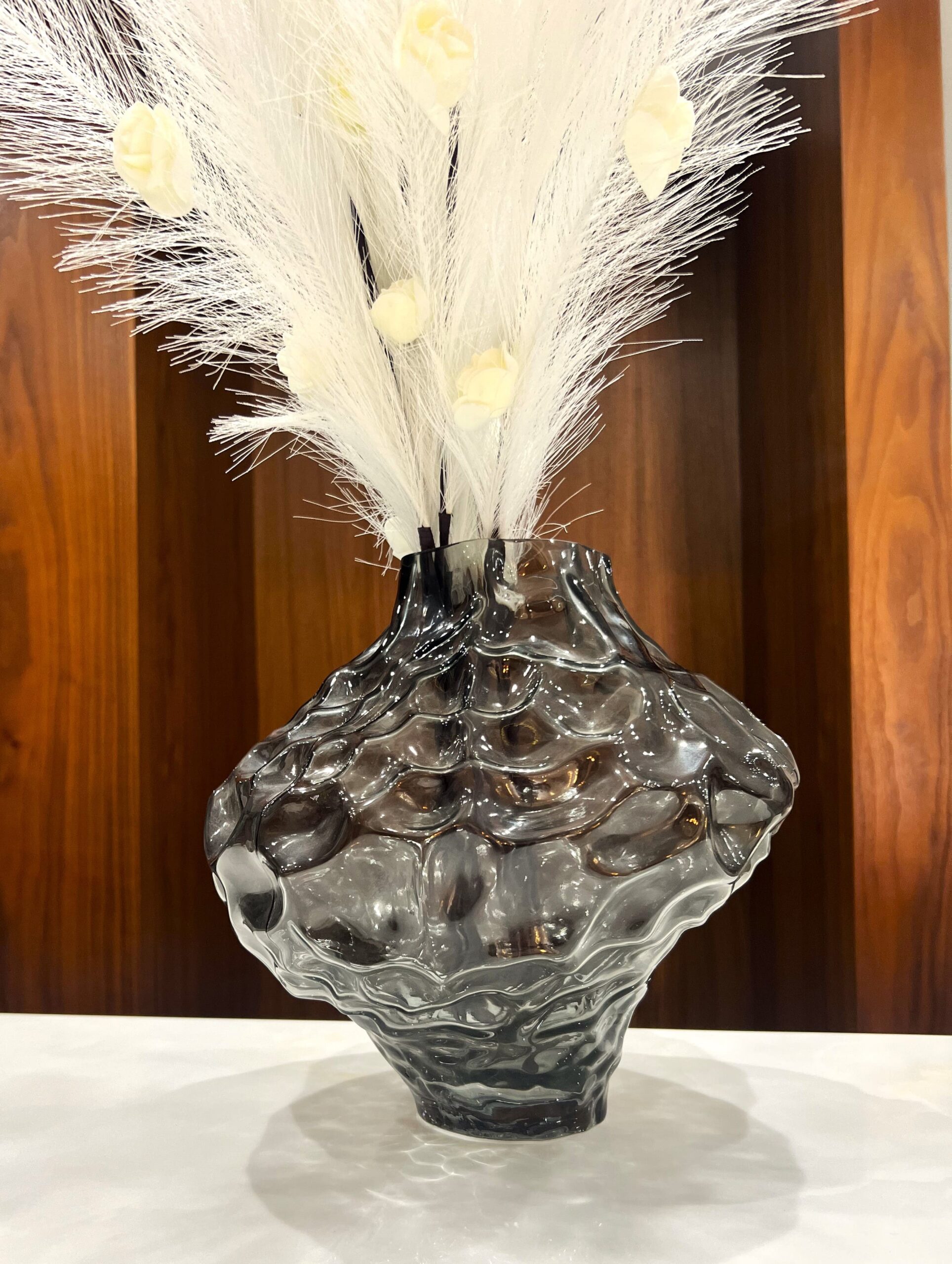 Set de 2 Vases Sculpturaux en Verre Fumé – Duo d'Art Contemporain – Image 4