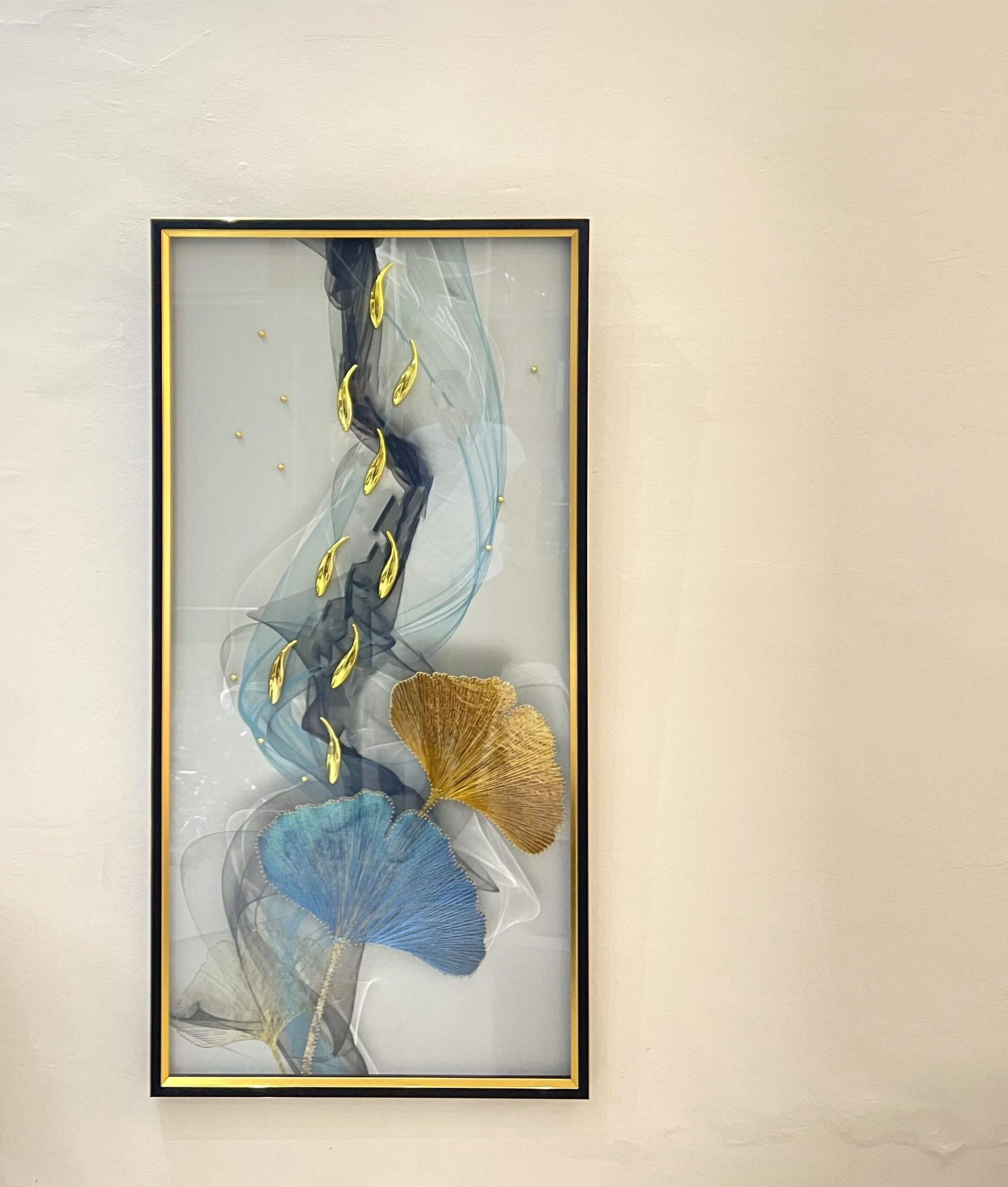 Tableau 3D Grand Format 160x80 cm - Décoration Murale Ginkgo Biloba en Fils Tendus, Poissons Dorés et Voiles Aquatiques Bleus