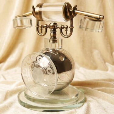 Téléphone Décoratif "Vintage" – Sculpture Rétro en Verre et Laiton Patiné