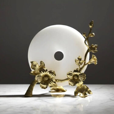 Éclat de Nacre avec Branche Fleurie Dorée