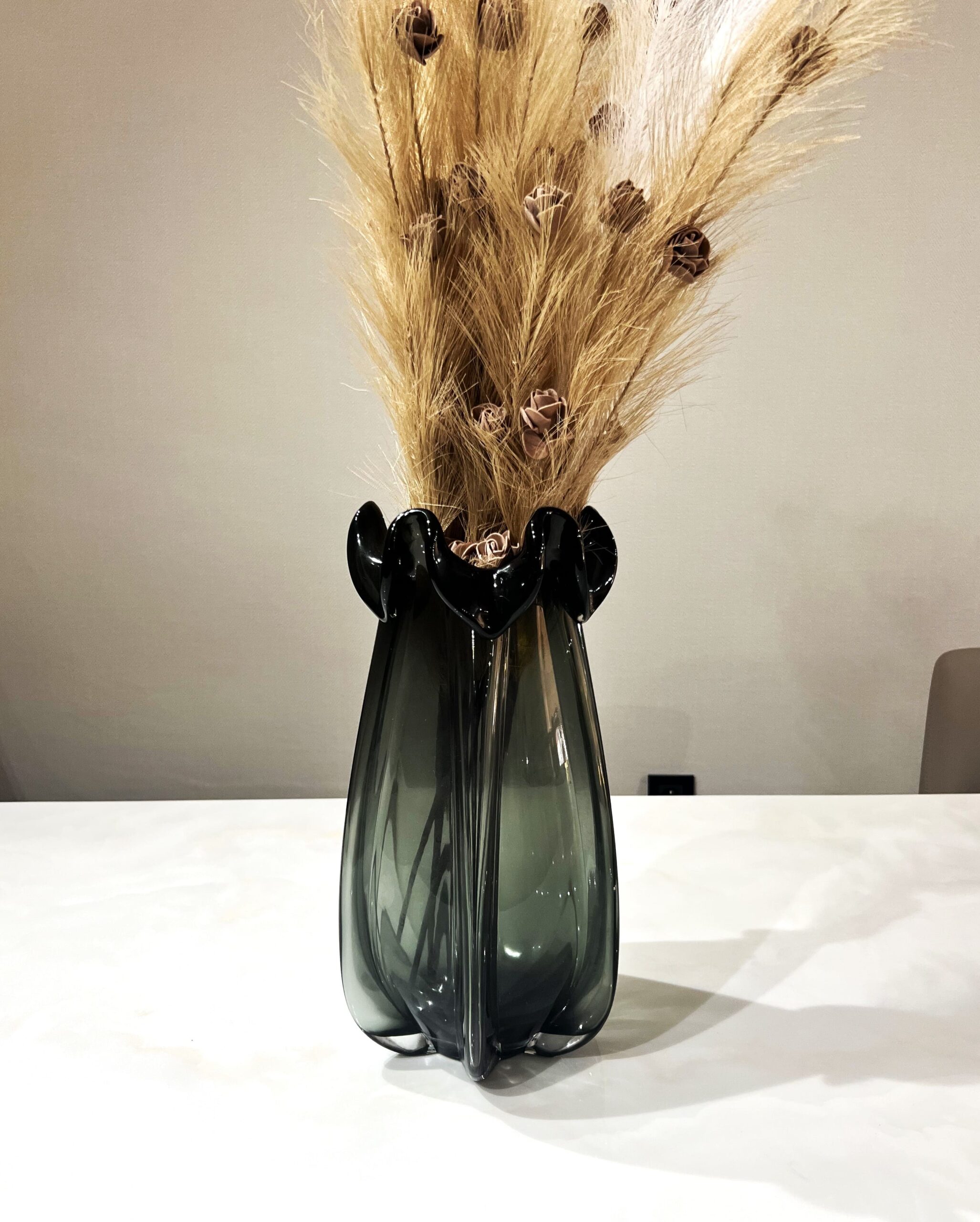 2 Vases Cannelés en Verre Fumé Noir – Duo Élégance et Graphisme – Image 3