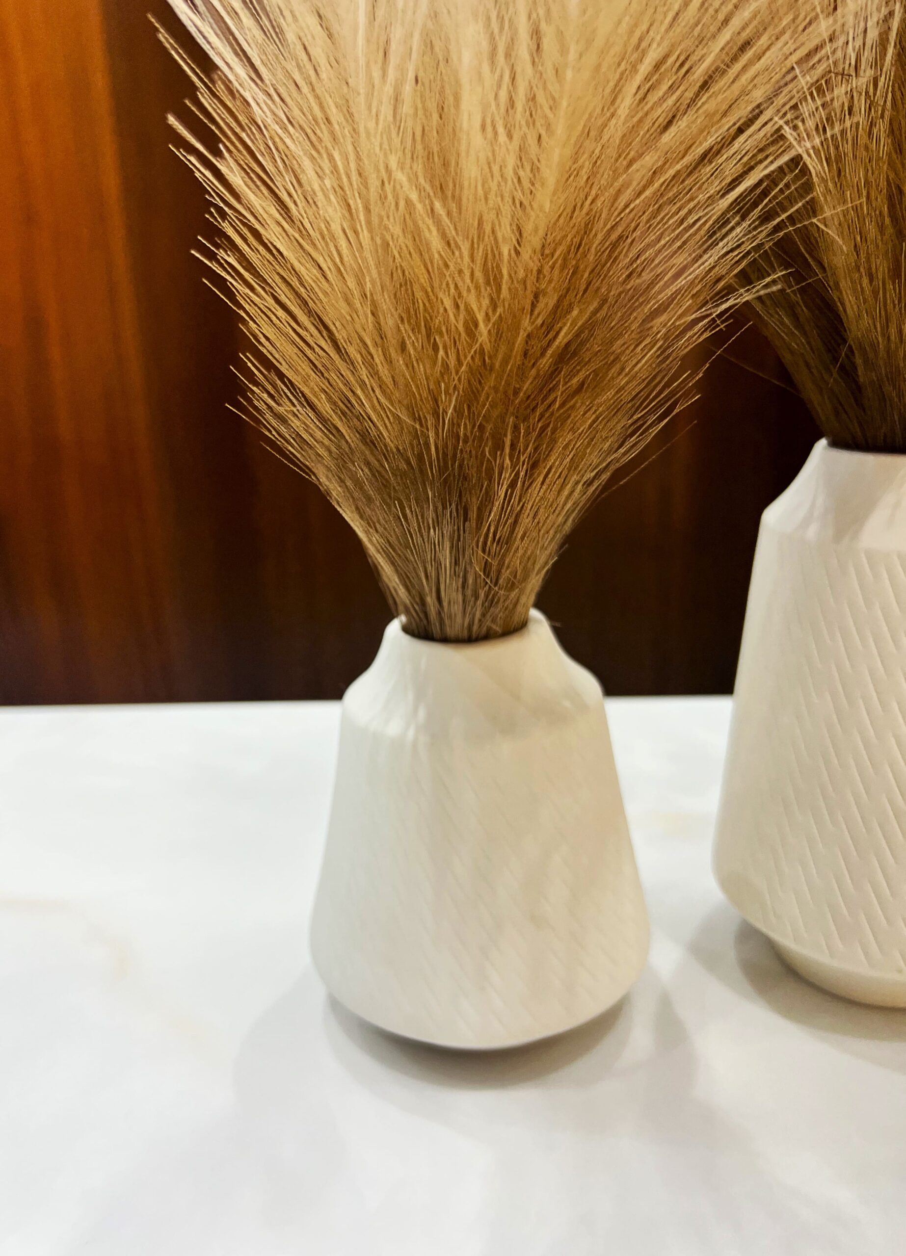 Set de 3 Vases en Céramique Blanche – Trio Minimaliste à Reliefs – Image 5